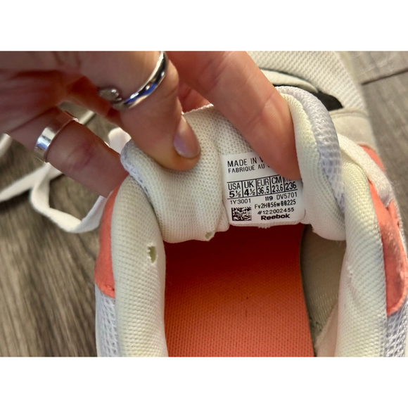 Reebok Ladies 5.5 PYRO White Stellar Pink Trek Gold Style Pattern Retro Style - Picture 10 of 10